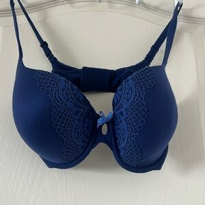 Body by Victorias Secret underwire bra 36DD amazing!